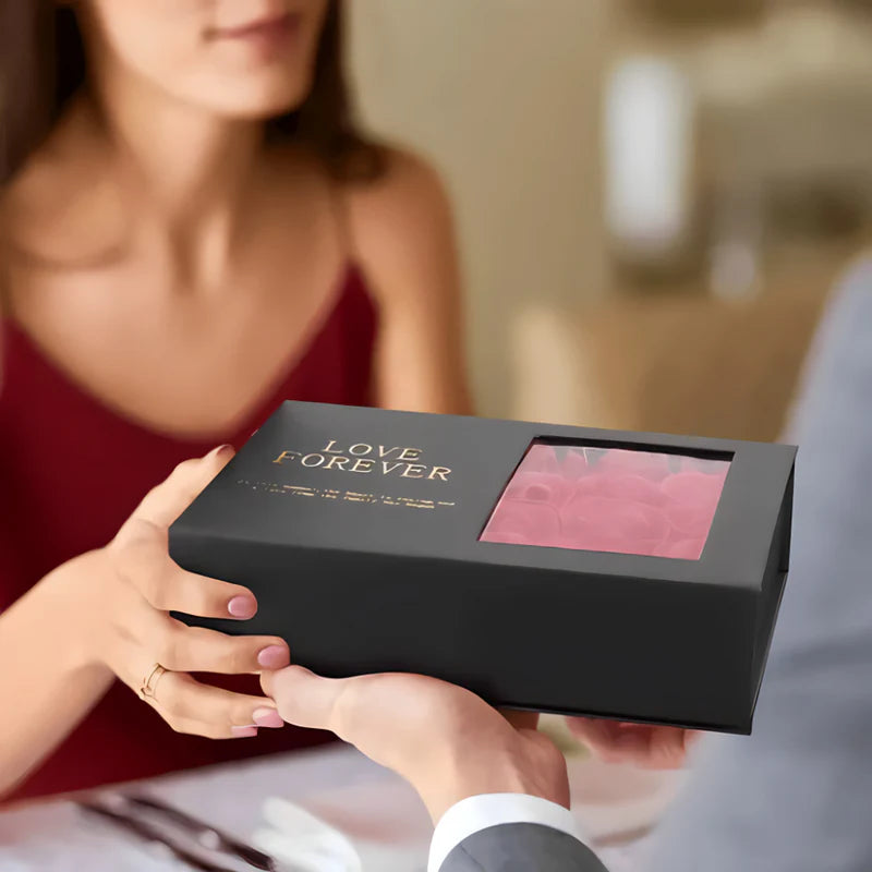 Lux poklon set – Elegantna kutija sa 6 vječnih ruža + OGRLICA🌹🎁